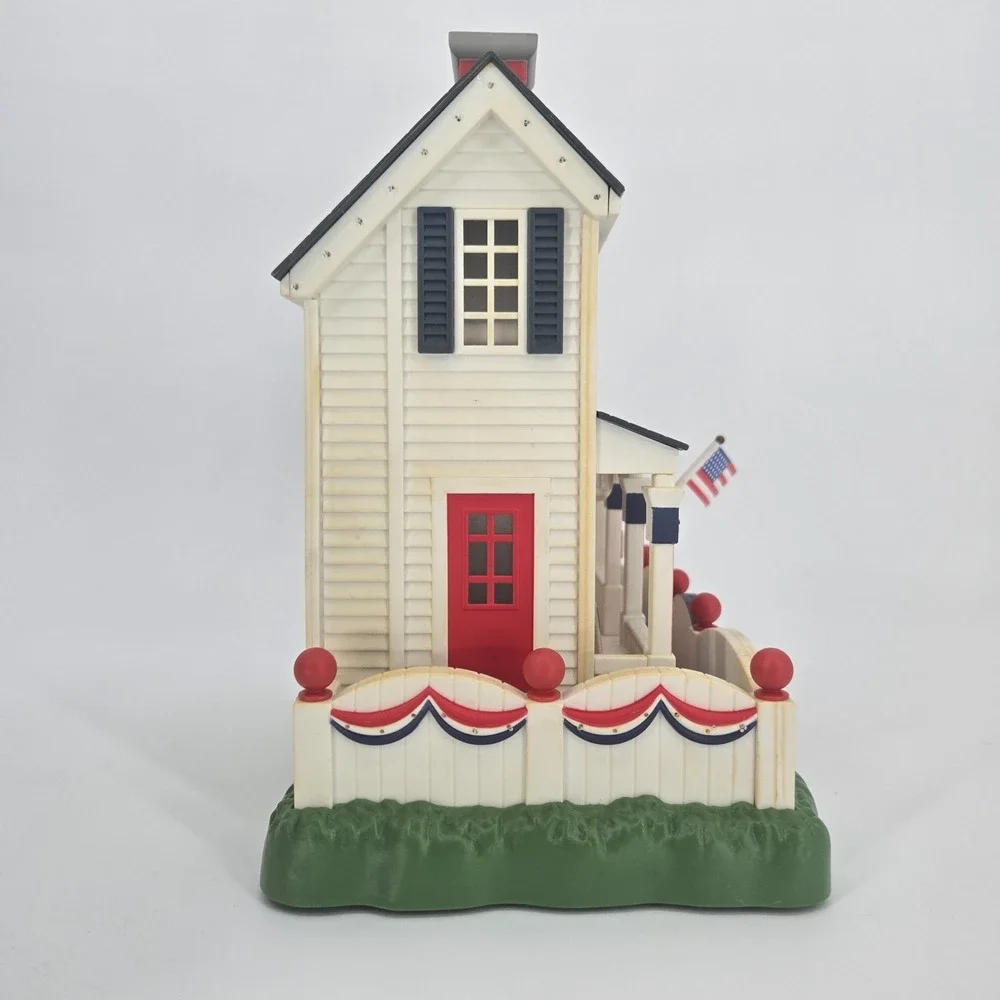Avon 4th of July Patriotic Lighted Fiber Optic American House Complete